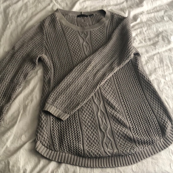 ***SOLD*** {Jeanne Pierre} open knit grey sweater - Picture 7 of 8